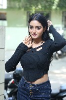 Hrithika Srinivas New Pictures